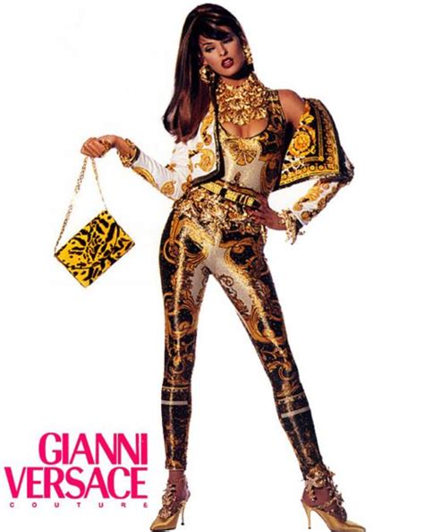 abiti gianni versace anni 80 vogue|gianni versace abiti metallici.